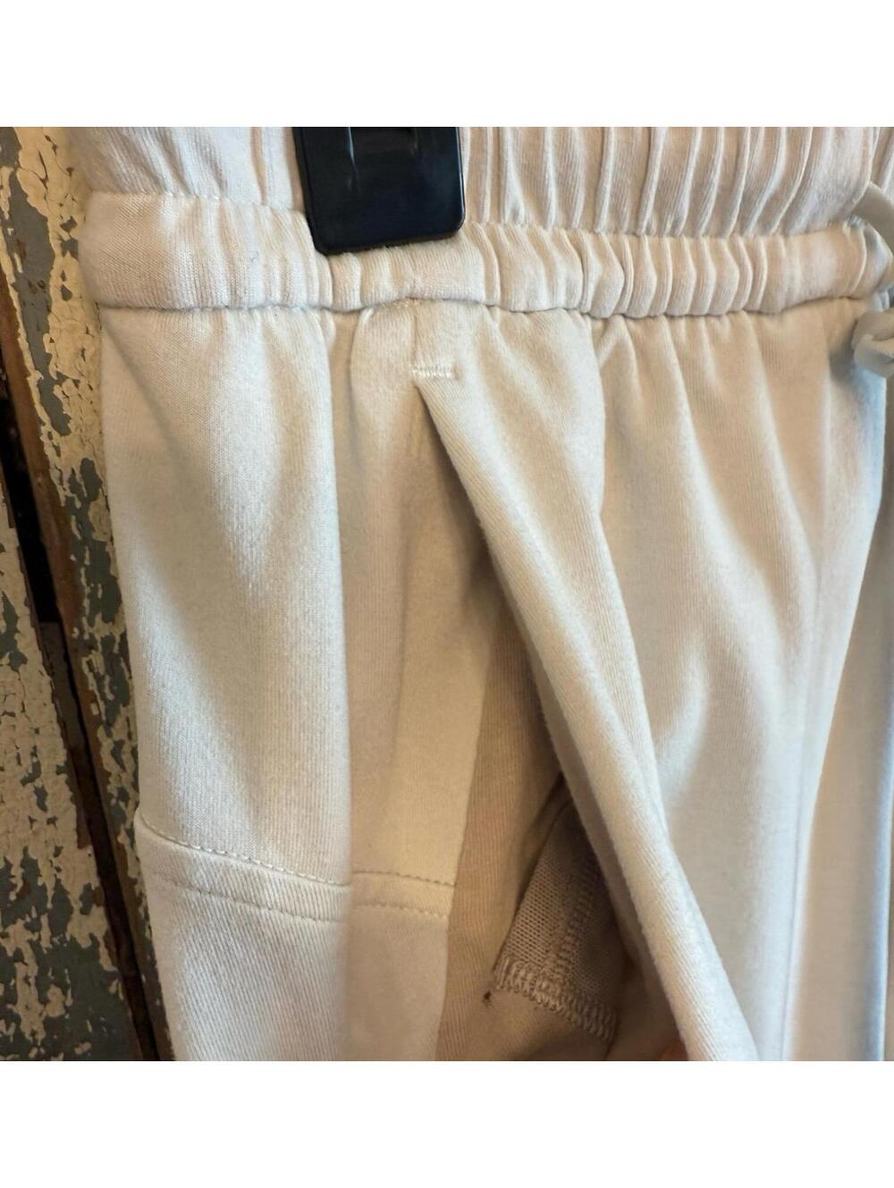 Women’s Lululemon joggers, cream, size 4 - Picture 2 of 6